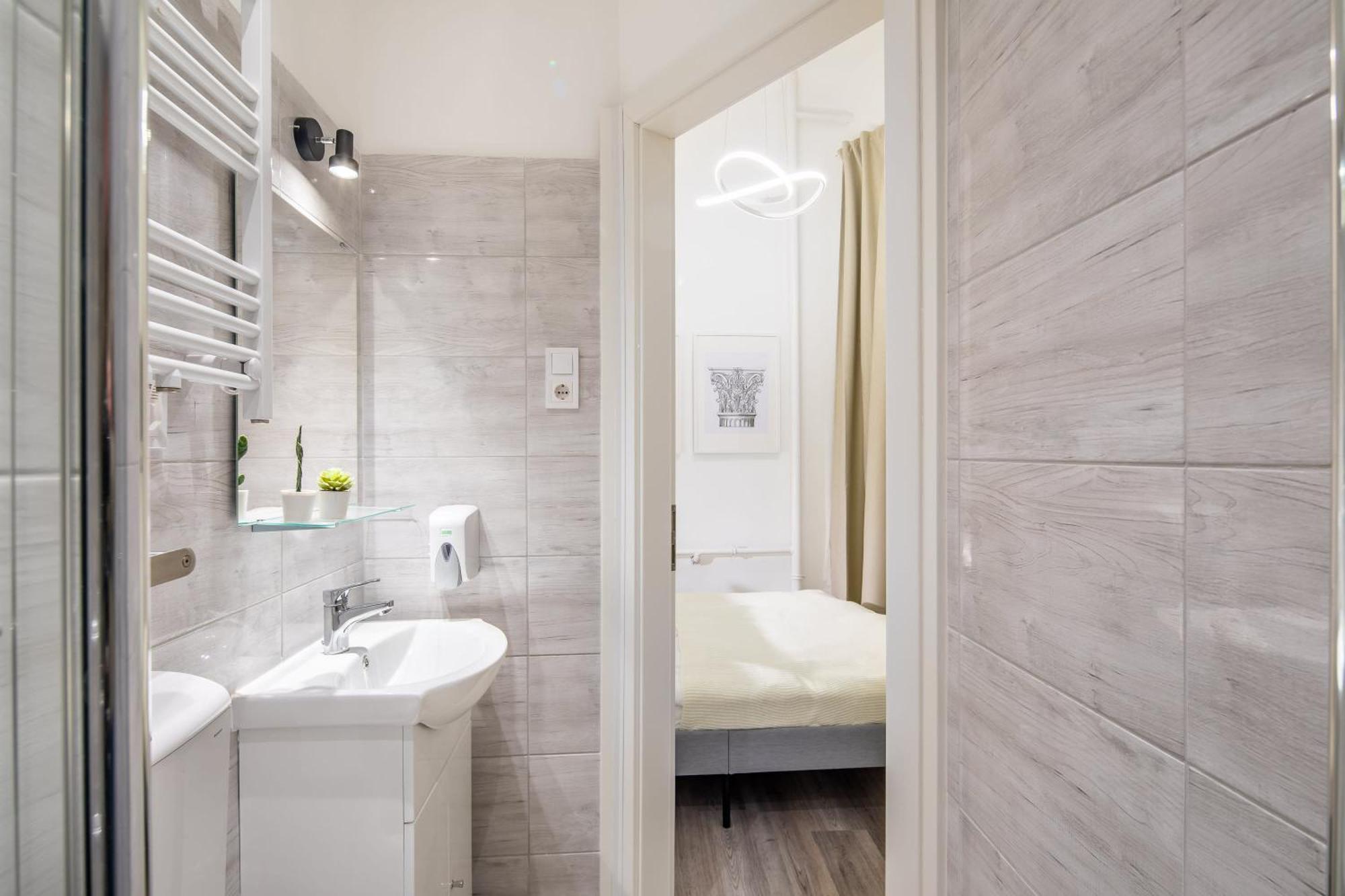 Very Central - Small Studio For Solo Traveller Budapeste Exterior foto
