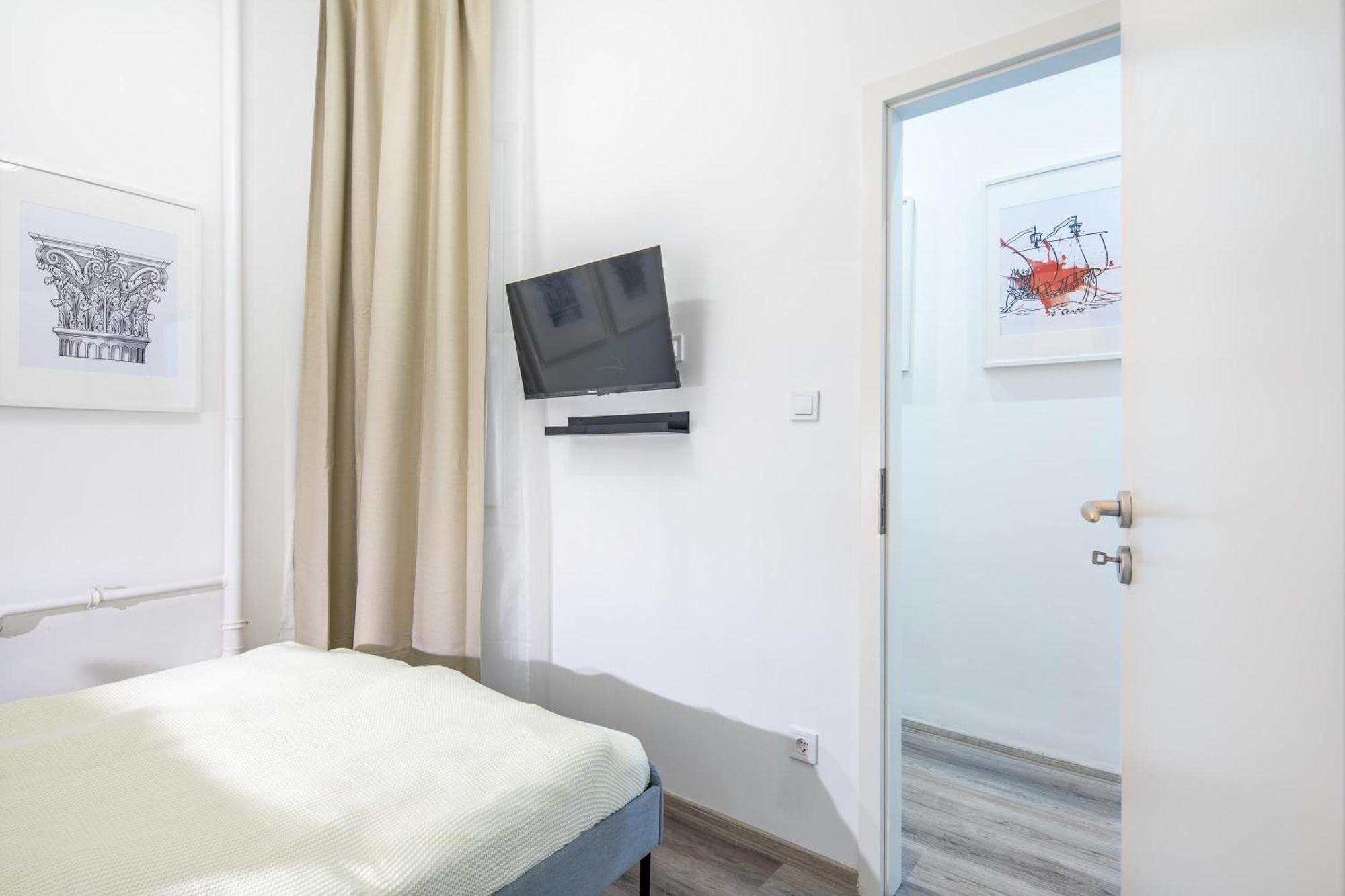 Very Central - Small Studio For Solo Traveller Budapeste Exterior foto