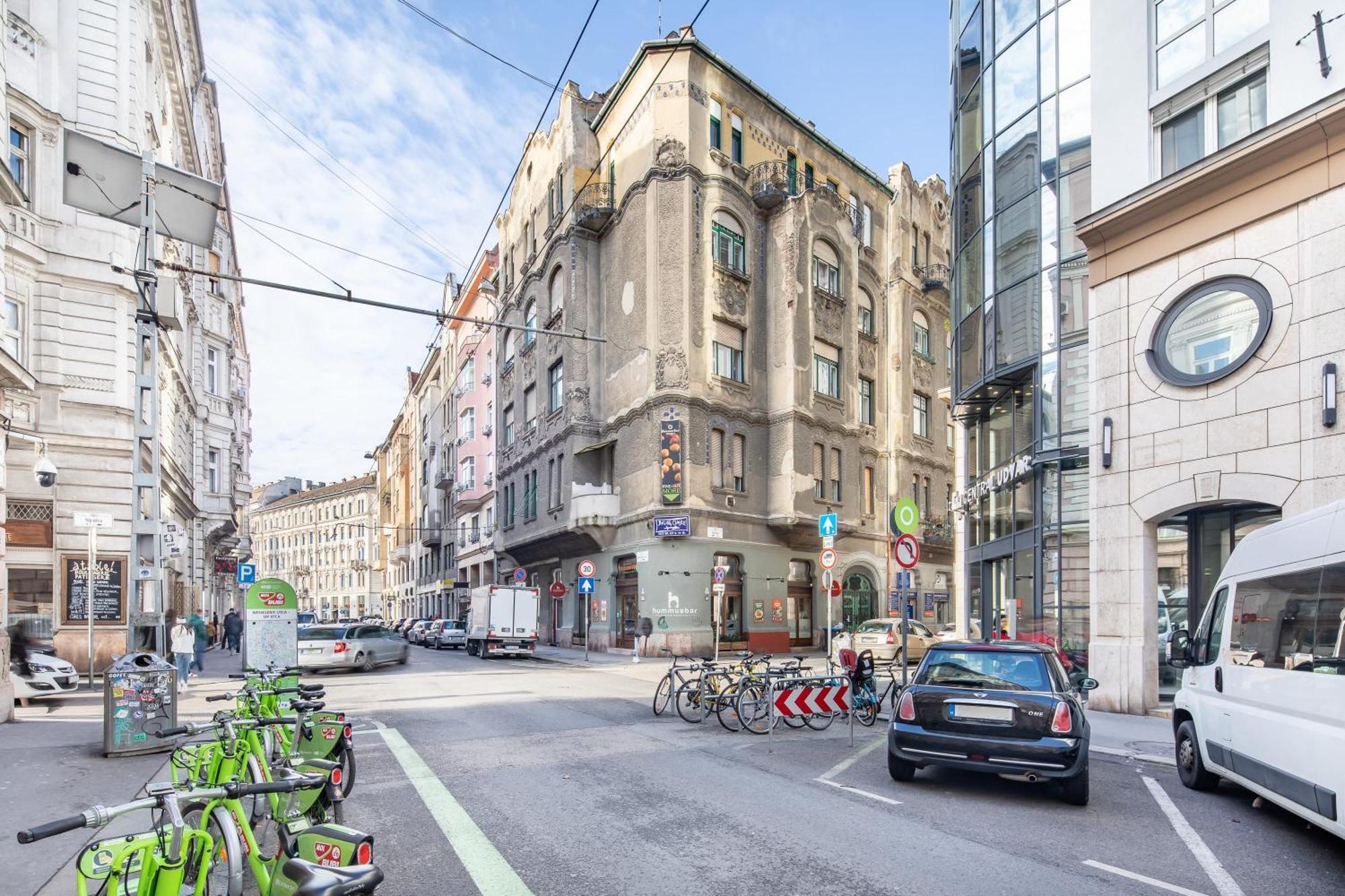 Very Central - Small Studio For Solo Traveller Budapeste Exterior foto